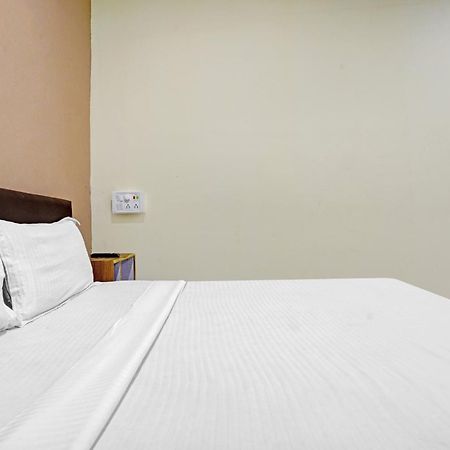 סוראט Hotel O Nova Rooms מראה חיצוני תמונה