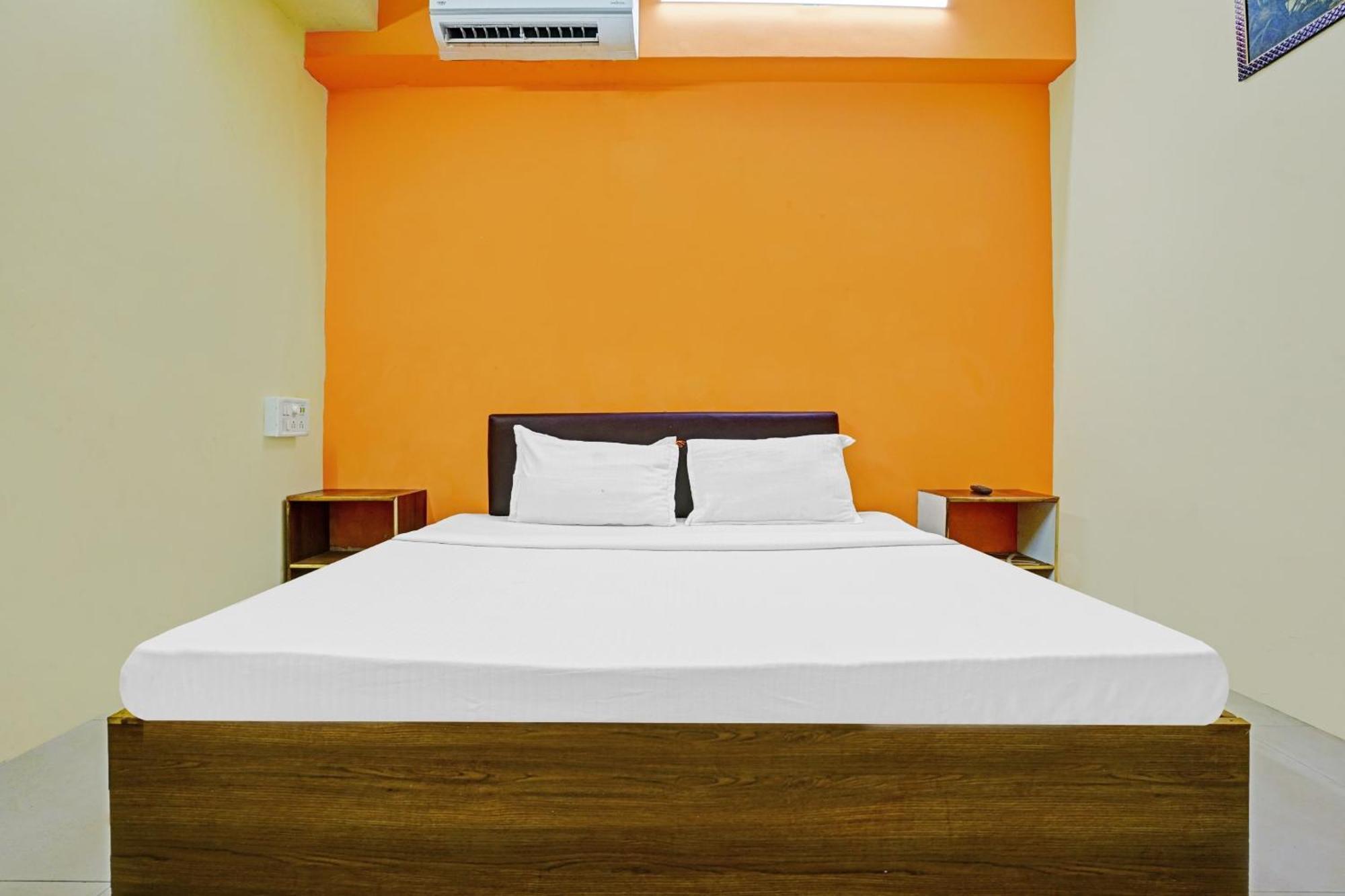 סוראט Hotel O Nova Rooms מראה חיצוני תמונה